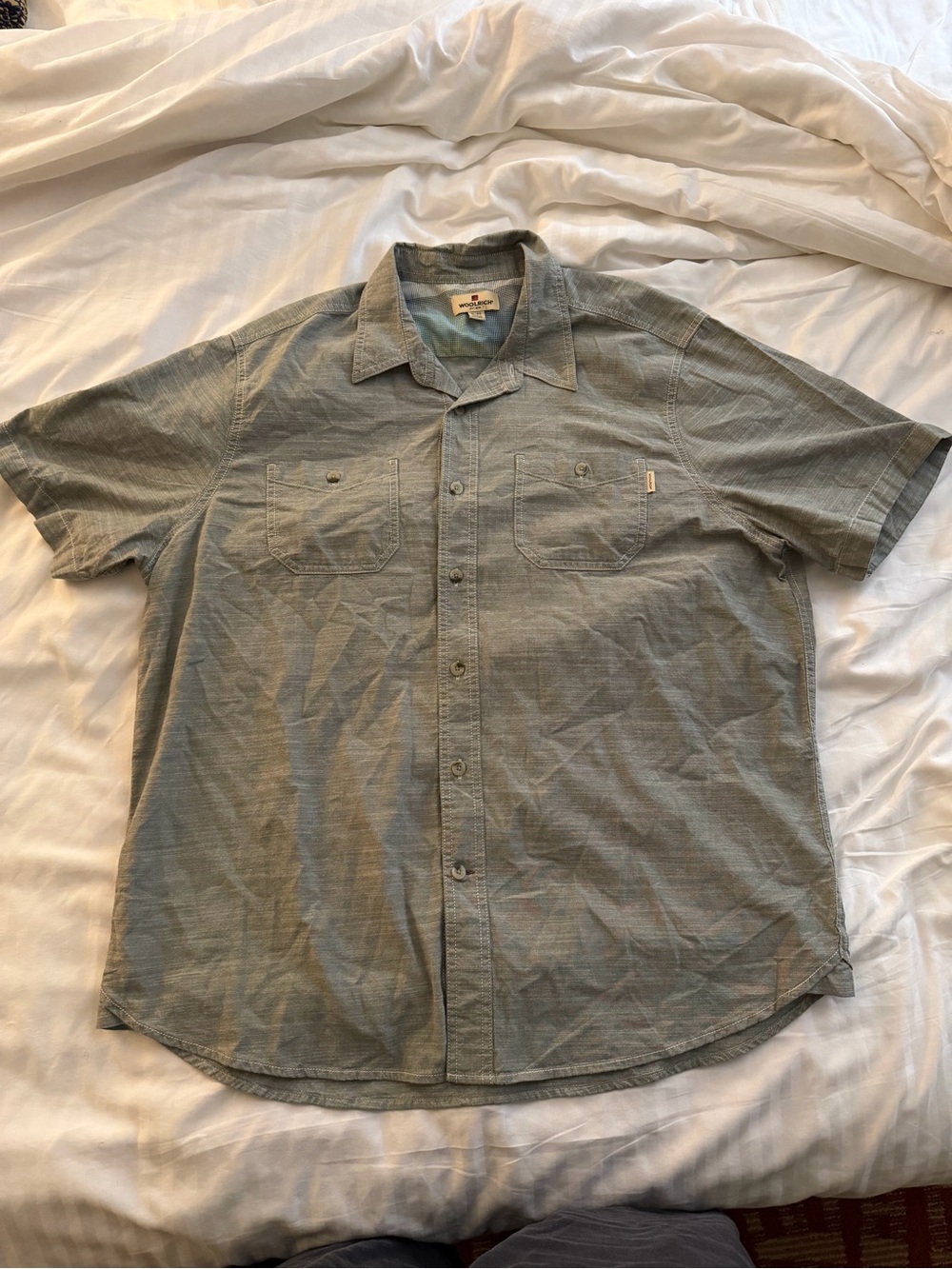Woolrich Short-Sleeve Button-Down Shirt in Gray-Green